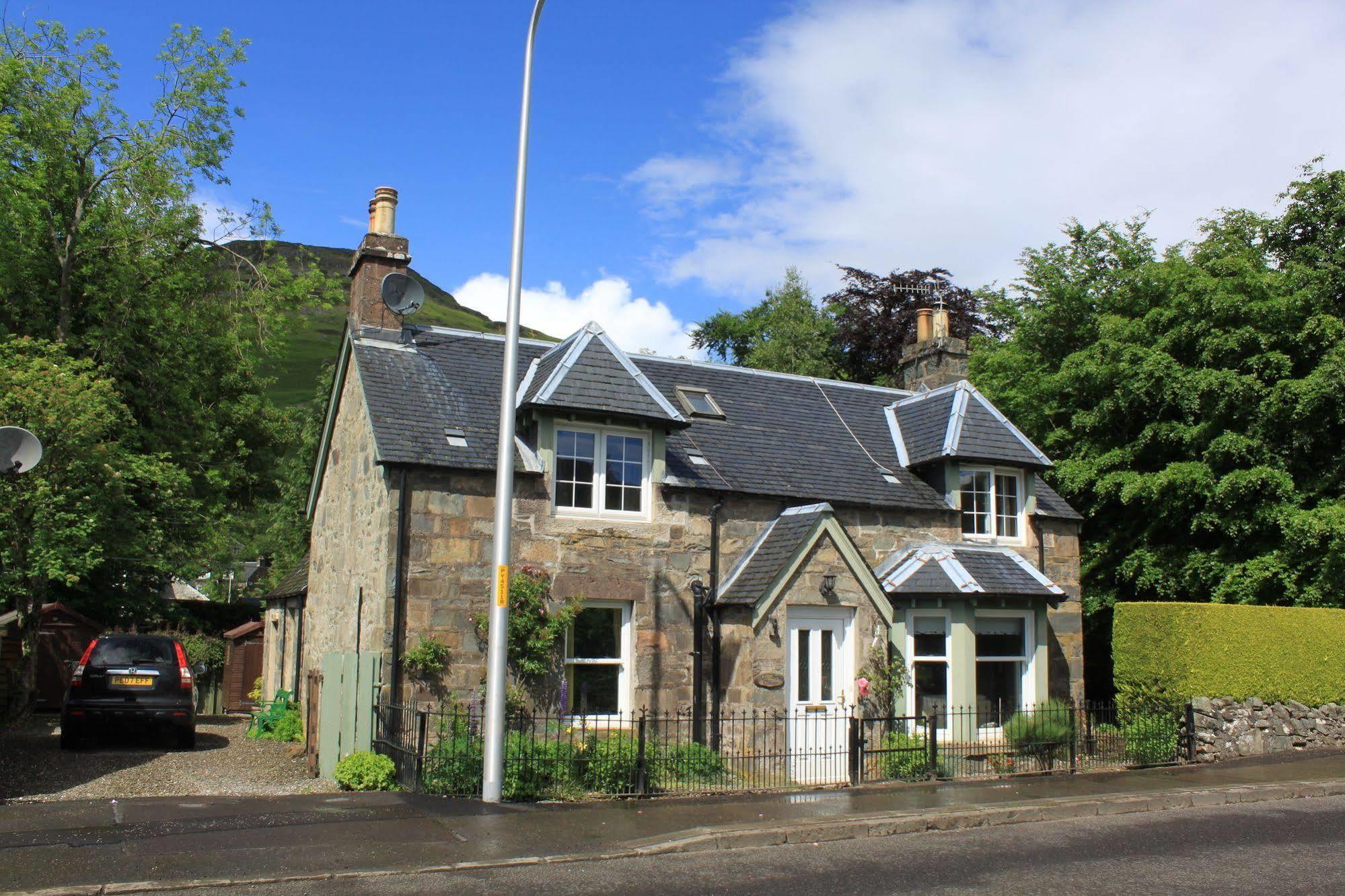 Glenalbyn Cottage Saint Fillans Eksteriør bilde